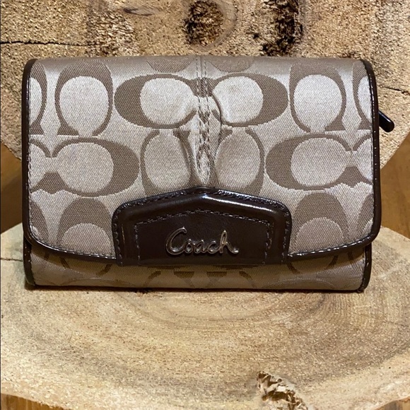 Coach Handbags - Coach script snap wallet